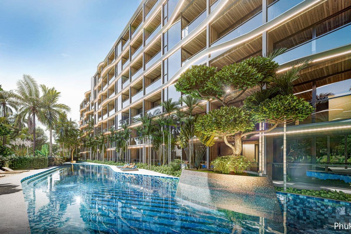 Sun Hills lakeside